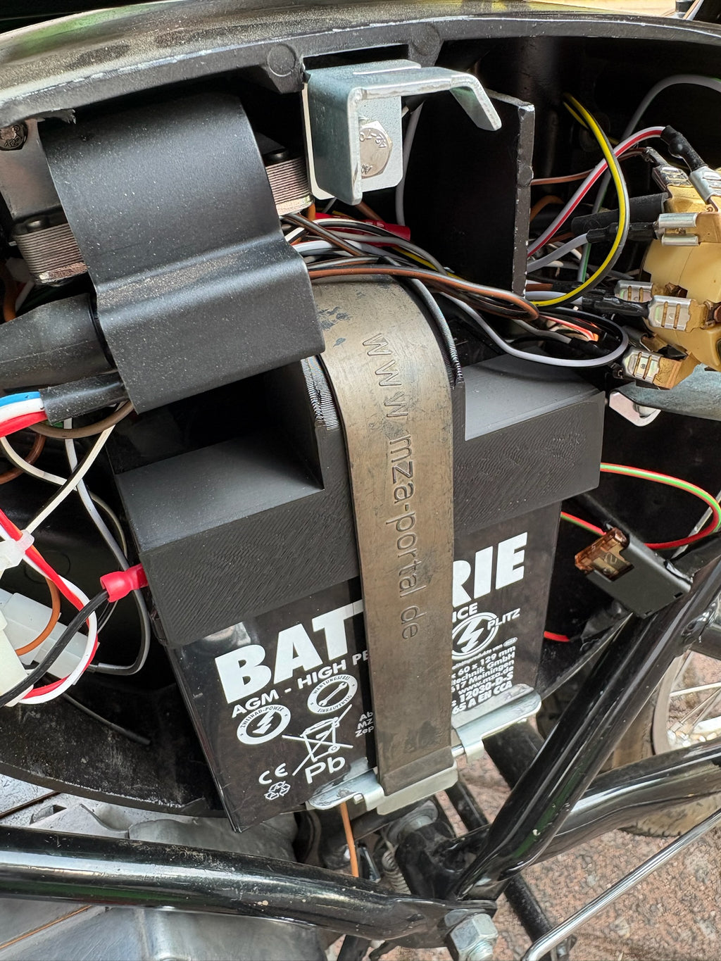 Batterieabdeckung - für Simson S50, S51, S70